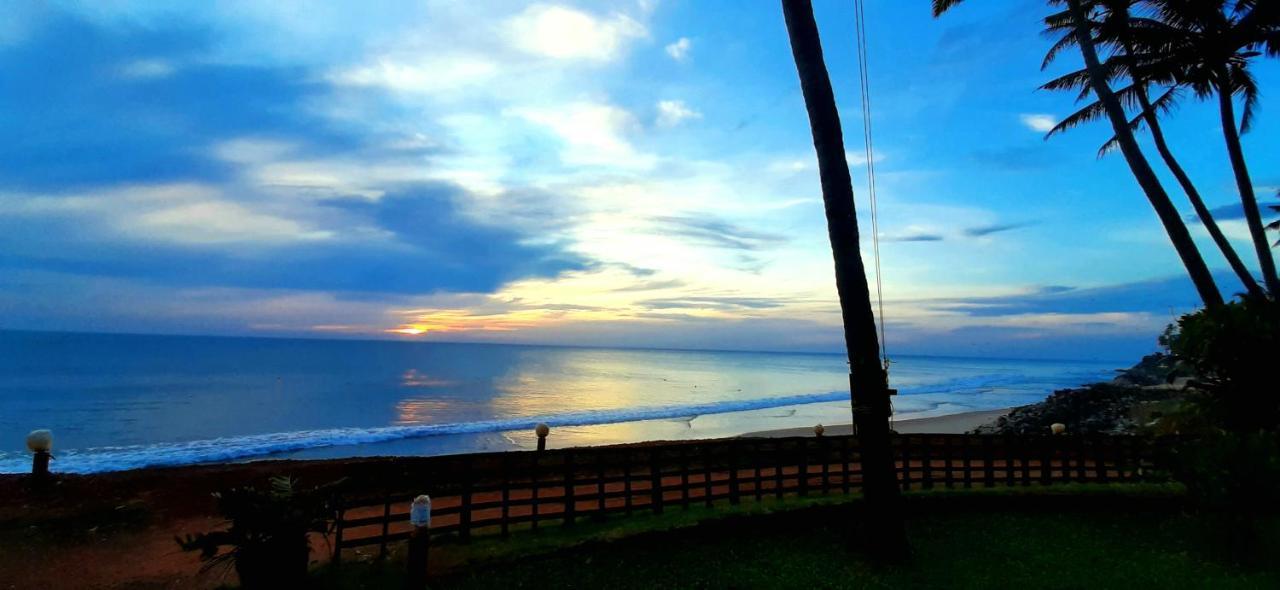 Blue Water Beach Resort Varkala Extérieur photo