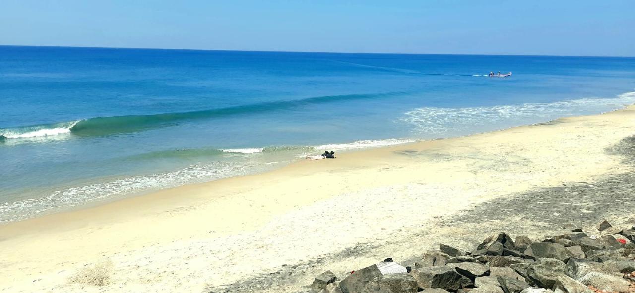 Blue Water Beach Resort Varkala Extérieur photo