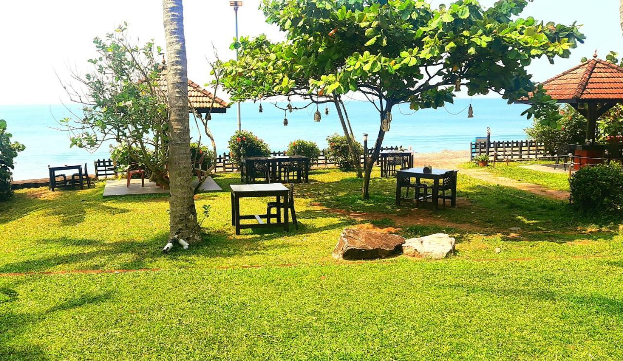 Blue Water Beach Resort Varkala Extérieur photo