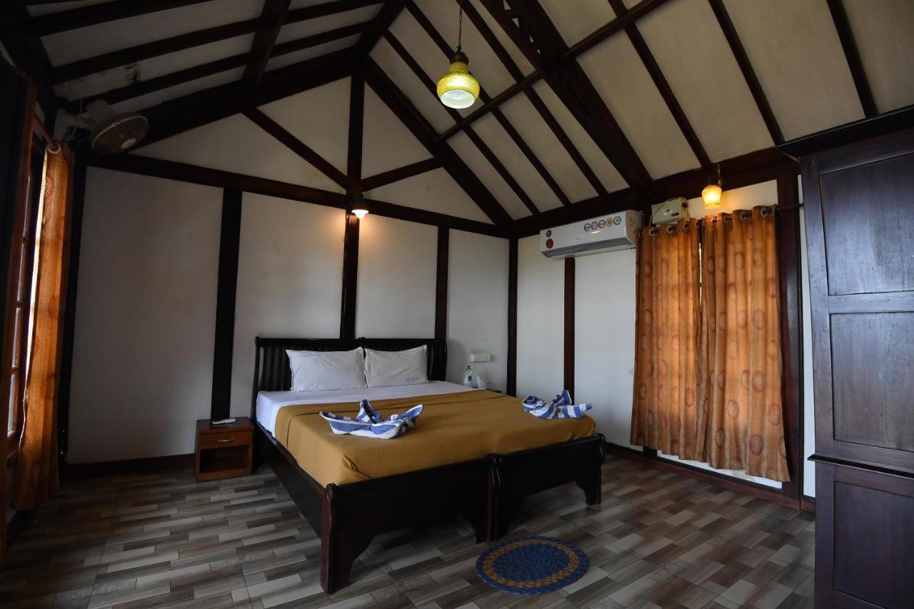 Blue Water Beach Resort Varkala Extérieur photo