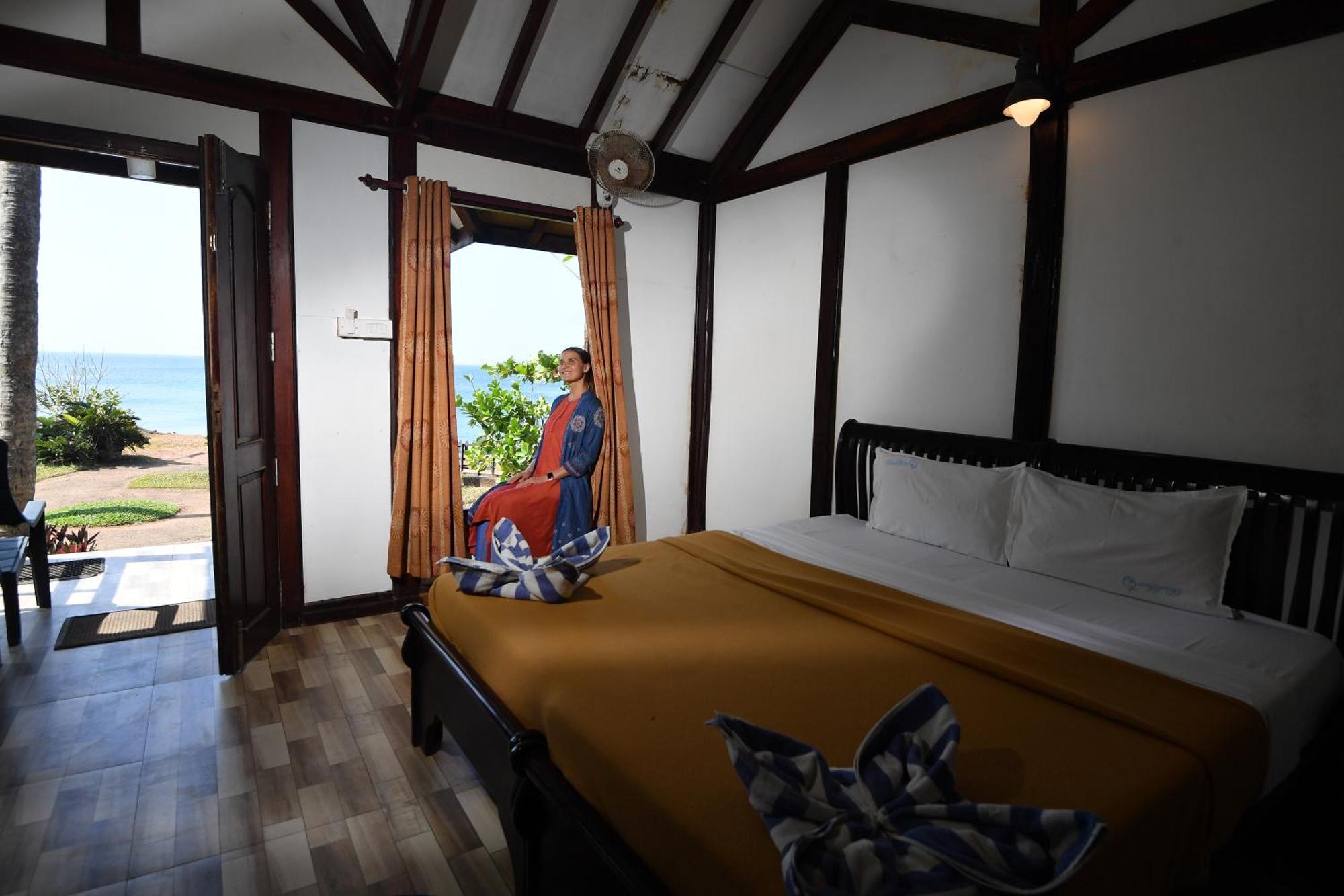Blue Water Beach Resort Varkala Extérieur photo