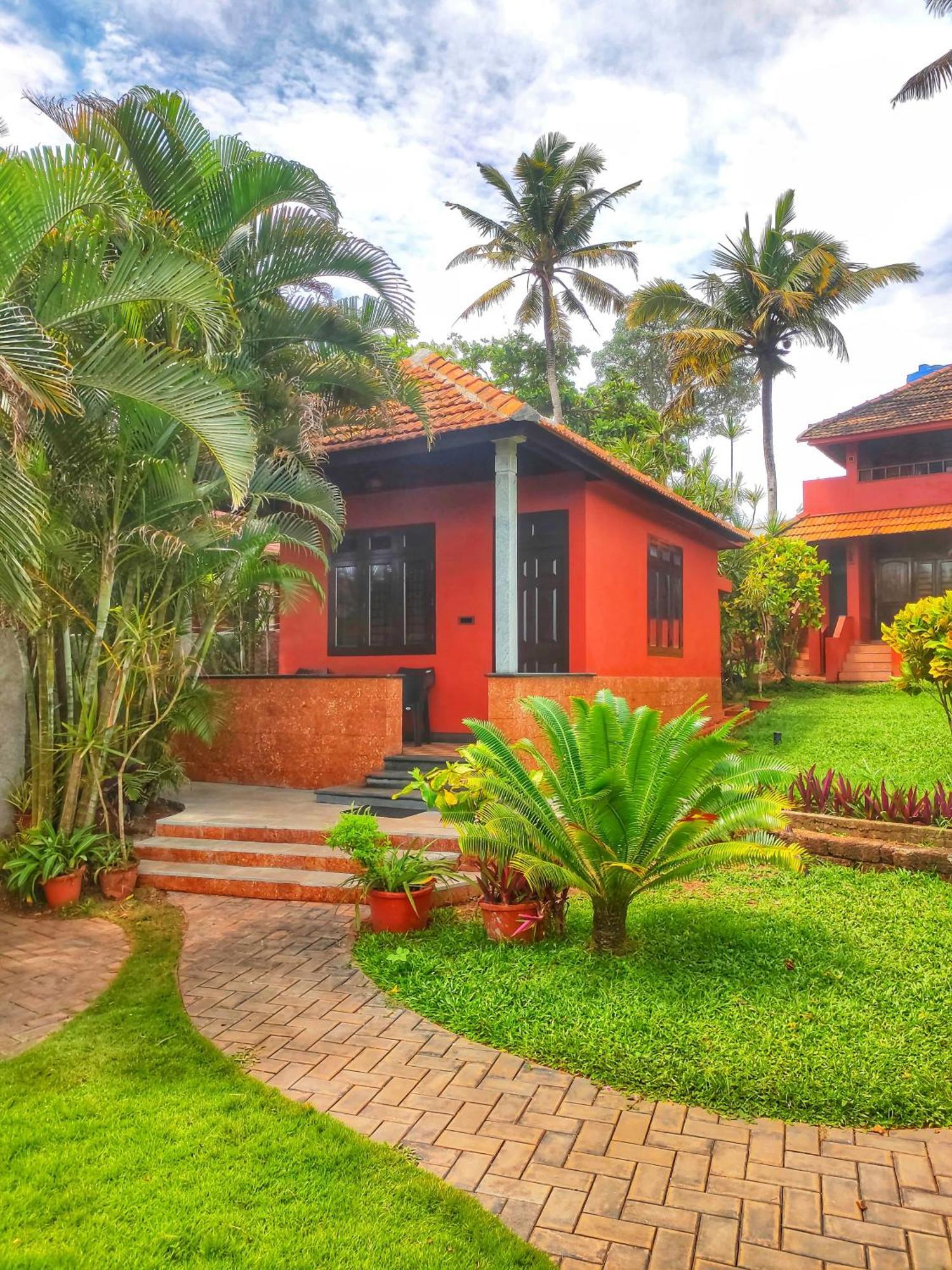 Blue Water Beach Resort Varkala Extérieur photo