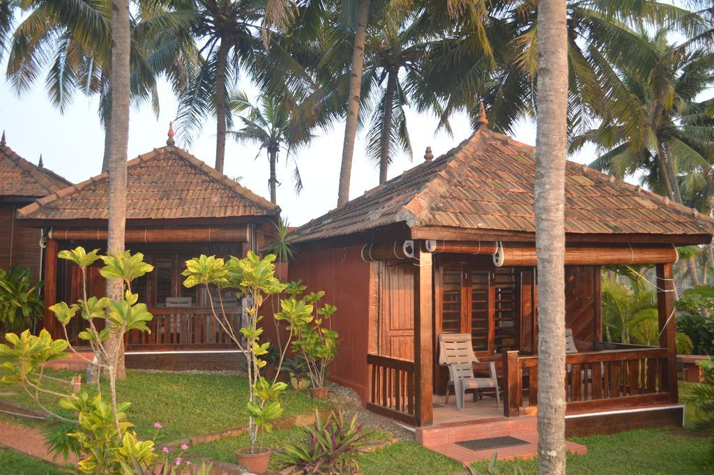 Blue Water Beach Resort Varkala Extérieur photo