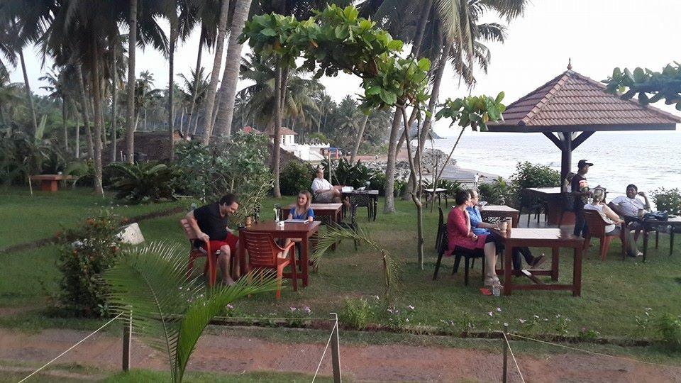 Blue Water Beach Resort Varkala Extérieur photo